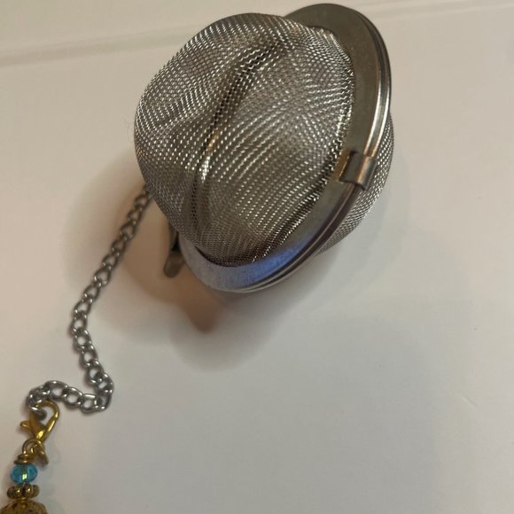 Aladdin Genie Mesh Tea Ball with Teapot Weight - Picture 3 of 4